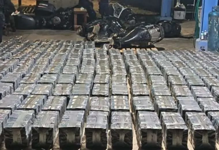 Decomisan más de tres toneladas de droga en Quepos - Central Noticias