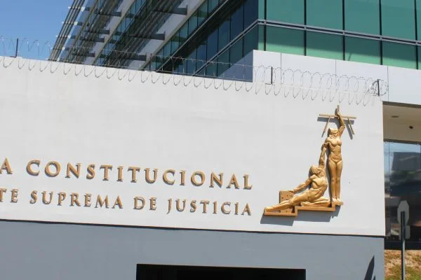 Sala IV revisa amparos que buscan frenar reelección del fiscal y apertura del CACCO
